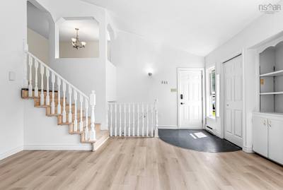 14 Noria Crescent — photo 3