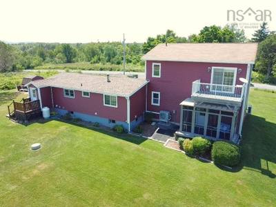 560 Gusset Road — photo 4
