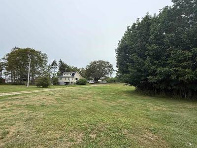 345 French Road — photo 3