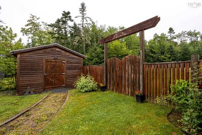 1850 Old Sambro Road — photo 4
