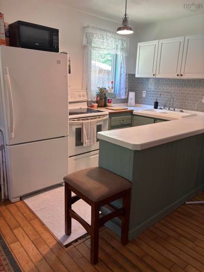 2031 East Clifford Road — photo 5