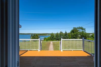 115 Harbourview Drive — photo 2