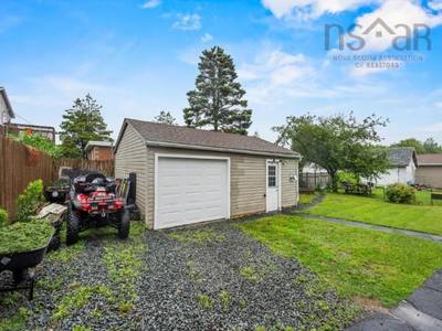 4 Elmdale Crescent — photo 3