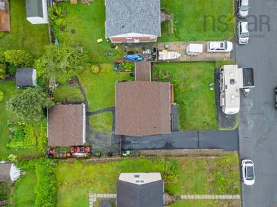4 Elmdale Crescent — photo 4