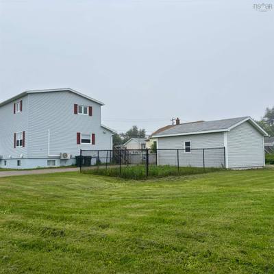 683 Mahon Street — photo 2