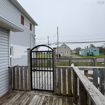683 Mahon Street — photo 5