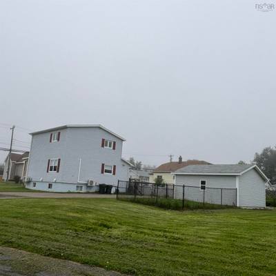 683 Mahon Street — photo 6
