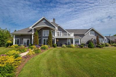 8805 Highway 105 Baddeck Inlet — photo 3