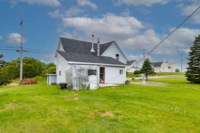 6528 Highway 1 — photo 5