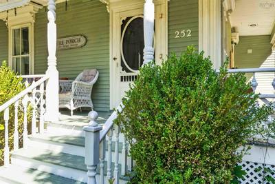 252 Main Street — photo 3