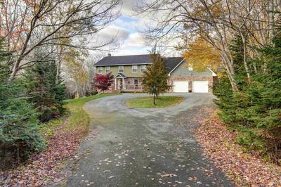 18 Mahar Drive — photo 4