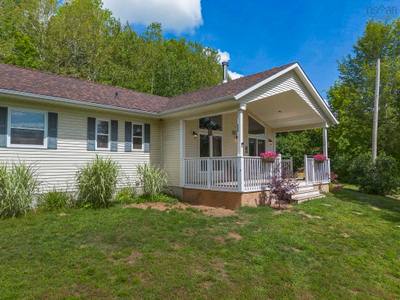 1040 Vault Road — photo 5