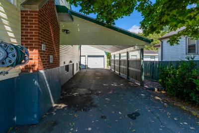 1645 St Margarets Bay Road — photo 3