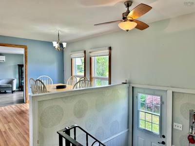 61 Newell Road — photo 4