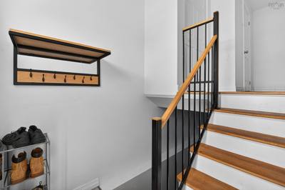 38 Evans Avenue — photo 3