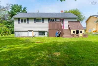712 Old Sambro Road — photo 3