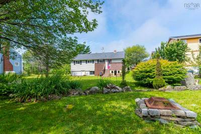 712 Old Sambro Road — photo 4