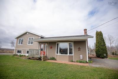 1127 Ferry Road — photo 2