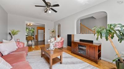 215 James Street — photo 3