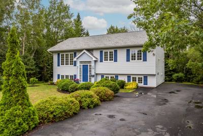 34 Kenora Drive — photo 2