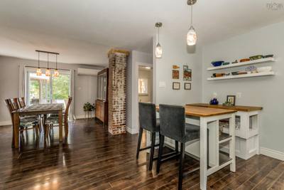 426 Granville Street — photo 7
