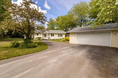 504 Lake Drive — photo 2