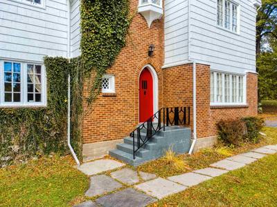 68 Cottage Street — photo 2