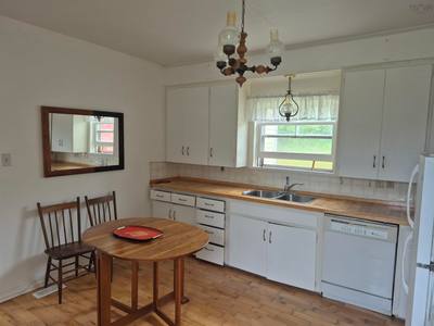 33 Macmillan Hill Road — photo 5