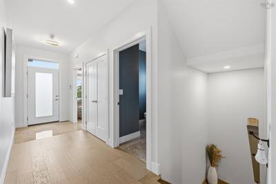 92 Shirley Elliott Court — photo 3