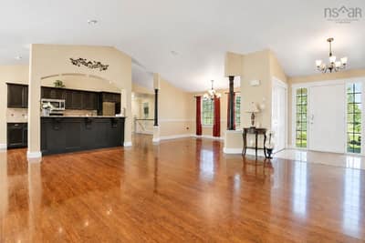 42 Rowan Avenue — photo 5