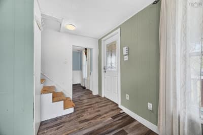 2149 Cowan Street — photo 4
