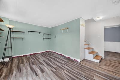 2149 Cowan Street — photo 6
