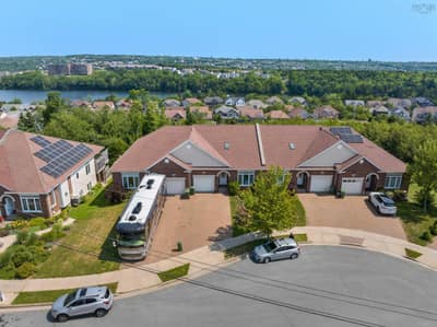 60 Cloverfield Court — photo 2
