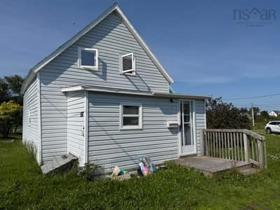 358 Douglas Avenue — photo 2