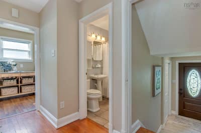 2821 Ralph Devlin Drive — photo 5