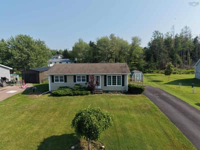 15 Montery Drive — photo 3