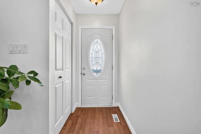 27 Armbro Lane — photo 2
