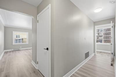 56 Whitman Court — photo 4