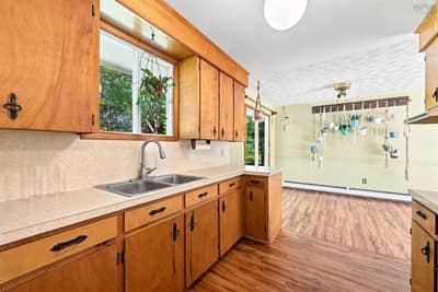 1587 Annette Street — photo 4