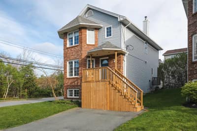 2 Christie Court — photo 2