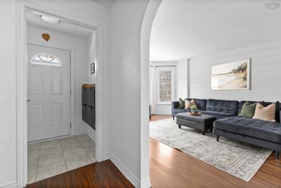 2 Christie Court — photo 3