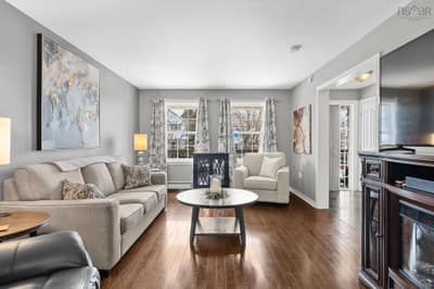 25 Aster Court — photo 3