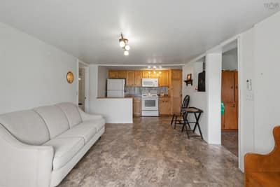 252 Crestdale Drive — photo 4