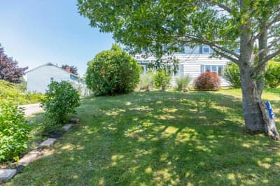 122 Cote Des Neiges Road — photo 2