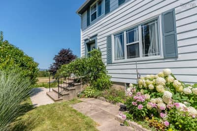 122 Cote Des Neiges Road — photo 4