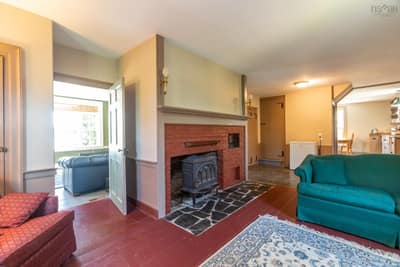 5233 Granville Road — photo 8