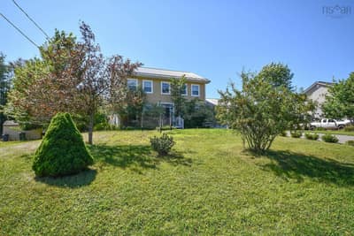 98 Parkside Drive — photo 2