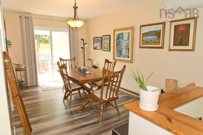 1027 Marie Crescent — photo 7