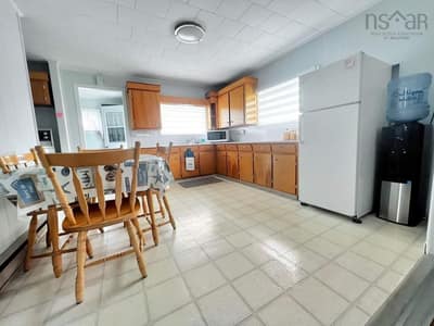 41 Stoney Island Road — photo 6