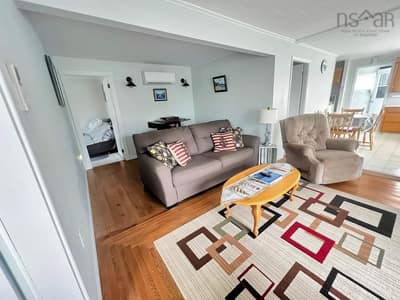 41 Stoney Island Road — photo 8